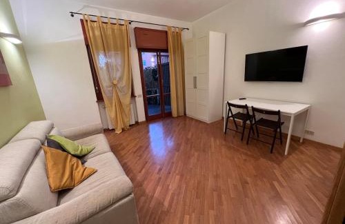 Zona LIV La Giustiniana Apartment | Mini Appartamento con giardino - Lovely studio for 2 with garden