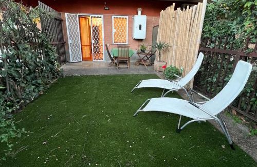 Zona LIV La Giustiniana Apartment | Mini Appartamento con giardino - Lovely studio for 2 with garden