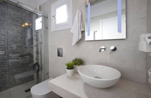 Agios Stefanos House | Mini Suite with Sea View