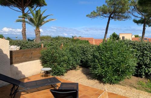 Marine de Saint Ambroggio Villa | Mini villa climatisée - Vue mer - Mer à 50 m - Jardin et 2 terrasses 300 m2