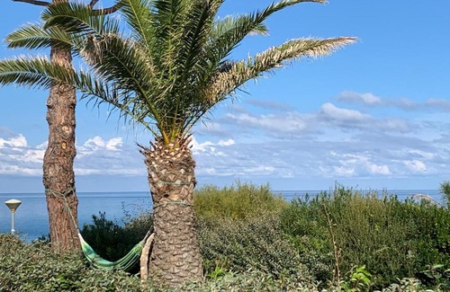 Marine de Saint Ambroggio Villa | Mini villa climatisée - Vue mer - Mer à 50 m - Jardin et 2 terrasses 300 m2