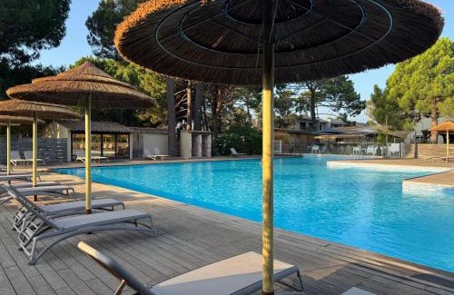 Cala Rossa Apartment | Mini Villa T4 duplex dans résidence hôtelière Fiori di Cala Rossa superbement arborée rénovée en 2023 - chez Anne avec piscine chauffée