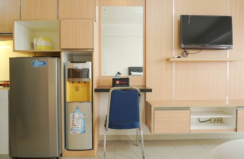 Depok Condo | Minimalist Studio Park View Condominium Apartment near Mall