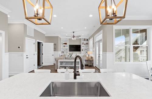 Ocean Isle Beach House | "Mint Condition" INCREDIBLE! Private Pool (Opt. Heat), Tiki Bar, Elevator, Gorgeous Views!