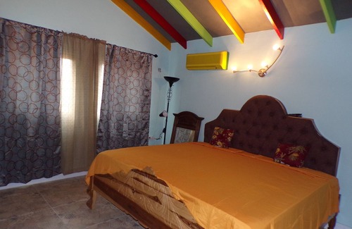 Eastwood Park Apartment | Minutes away from New Kingston and some of Kingston's finest nightlife.