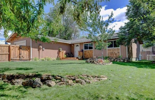Redmond House | Minutes from Airport and Expo Center- Late Check Out
