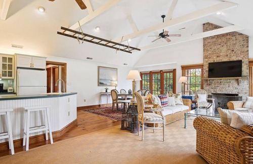 Royal Oak House | Minutes from Downtown Easton and St. Michaels | Charming | 4000 ft of Shoreline