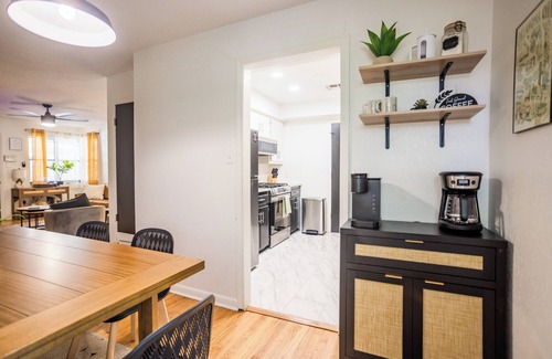 Central Oklahoma City House | Minutes to Softball Hall of Fame, Zoo & Remington Park. 3 bed/2 Bath w/Gameroom