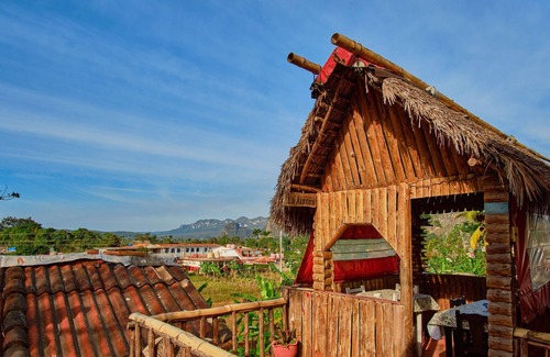 Vinales Villa | Mirador rústico con vistas a los mogotes