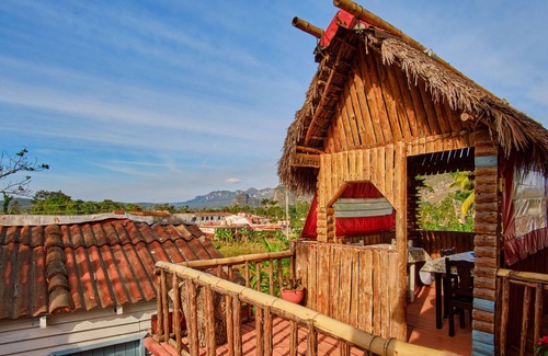 Vinales Villa | Mirador rústico con vistas a los mogotes