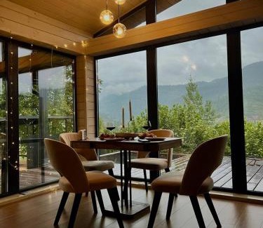 Slavske House | Mirest - котеджі в горах із чаном-джакузі