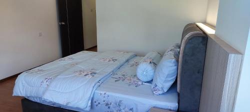 Miri Apartment | Miri Sunsky Condo Homestay 3 Rooms & 6 Guest