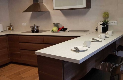 Cardona House | MIRO VELL for 18 people, with barbecue, pool, wi-fi, and views of the Pyrenees