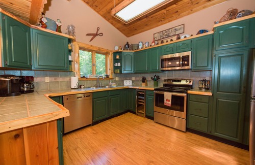 Lake Placid House | Mirror Lake's 'Adirondack Azure Lodge' WITH PRIVATE BEACH RIGHTS ON MIRROR LAKE