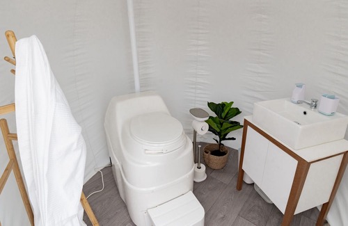 Tenterfield RV Rental | Mirumiru Bubbletent: Romantic Glamping under the Stars! Vintage Outdoor Bath.