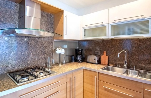 Asmali Mescit Apartment | Missafir Flat with Terrace near Istiklal Street