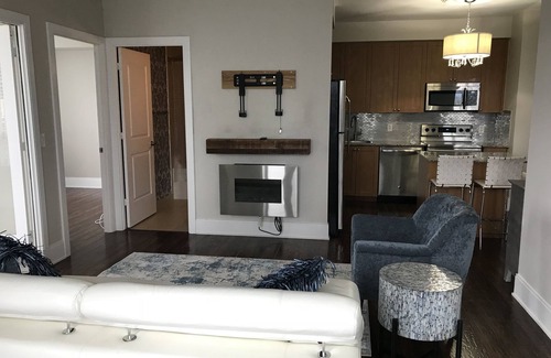 Downtown Mississauga Condo | Mississauga Square One 2+1 Bedroom Corner Condo