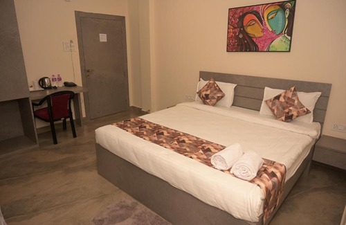 Sibsagar Hotel | Mist Blew