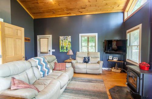 Lenoir House | Misty Mountain Cabin