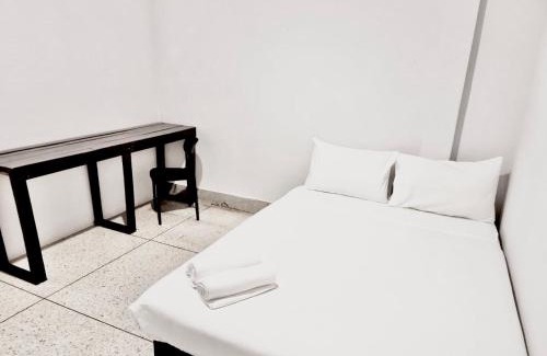 Wat Bowon Niwet Apartment | Mitr Inn Khaosan มิตร อินน์ ตรอกข้าวสาร xpro