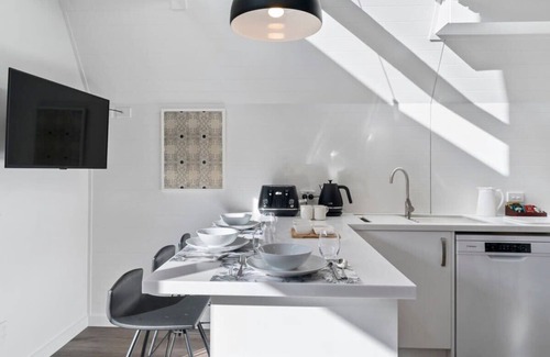 Arrowtown Ski Chalet | MJ's Cottage Arrowtown