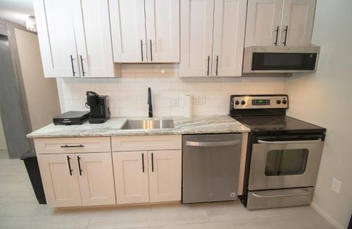 Snowshoe Apartment | ML245 Skiers Paradise Family Friendly EZ Gated Parking Near Village