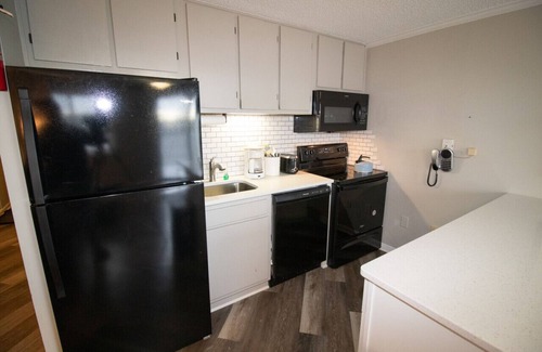 Snowshoe Condo | ML309 Back Exit Leads To Slopes Gated Parking WiFi