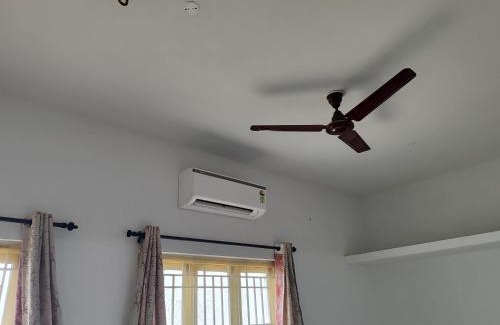 Pollachi House | MMVK Homestay AC, Spacious & Comfortable Entire Home Just For You