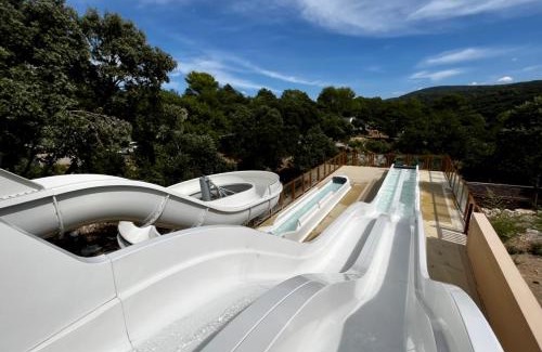 Montagnac-Montpezat Other | Mobil-home dans camping 4*