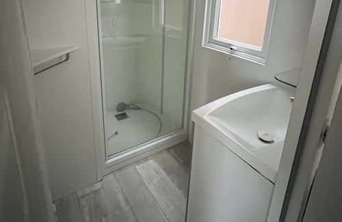 Le Peage-de-Roussillon House | Mobil Home 32m² Vallée du Rhône