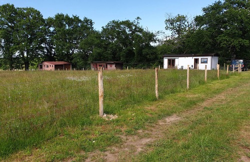 Tronget House | Mobile Home, for 2 adults and 3 children, surrounded by meadows with animals