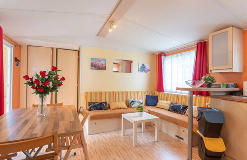 Ascarat RV Rental | Mobile Home 'Mobile-home Camping De La Truite' with Mountain View, Private Terrace and Wi-Fi