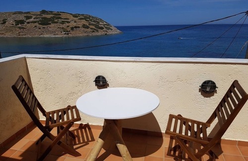 Mochlos Villa | Mochlos Beach Villa Seafront 3-bedroom villa in enchanting Mochlos