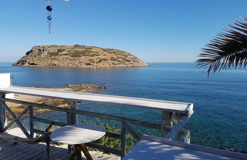 Mochlos Villa | Mochlos Beach Villa Seafront 3-bedroom villa in enchanting Mochlos