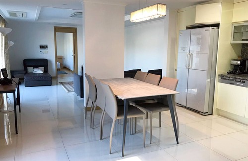 Hannamil-tong Apartment | Mod Lux Spacious 3 bd with Great View and Parking