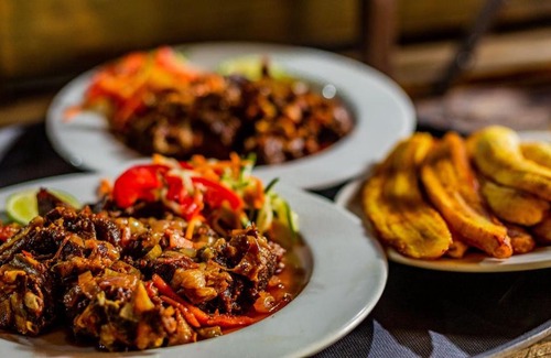 Dar es Salaam Bed & Breakfast | Modamba Bar, Restaurant and Social Hall