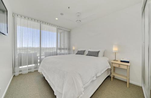 Phillip Apartment | Modern 1-Bed Apartment With Parking, Pool and Gym