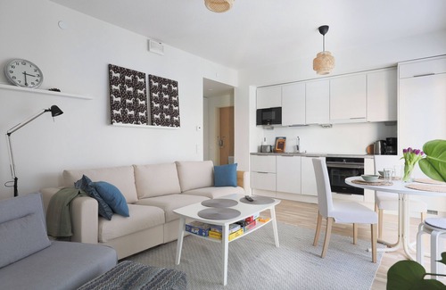 Pasila Apartment | Modern 1 br apartment in prime location I Parking I Mall of Tripla I Pasila