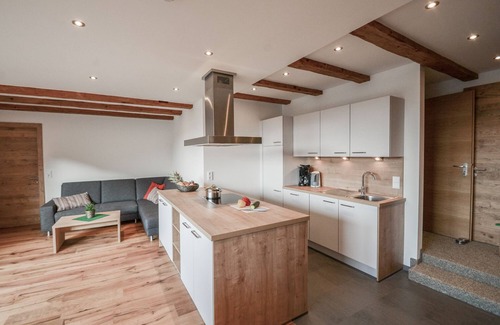 Bichlbach Apartment | modern 100m² apartment, Gästehaus Sonne, free bathing lake, 100m to the ski area