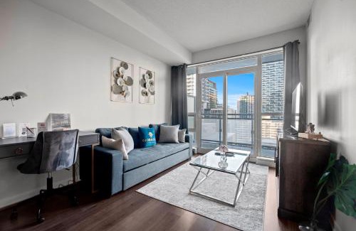 Yonge-Eglinton Apartment | Modern 1Bd & Den Condo with Balcony Lillian St