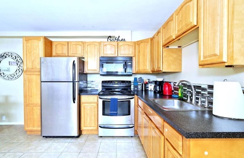 Highline Apartment | Modern 1BR Apt | Near SeaTac | Unit 5 @ S. Seattle