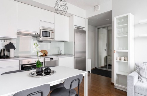 Tampere Apartment | Modern 1BR Apt next to Lake Pyhäjärvi & Downtown