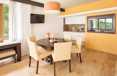 Las Gaviotas Condo | Modern 1BR Suite at El Cid Granada Hotel