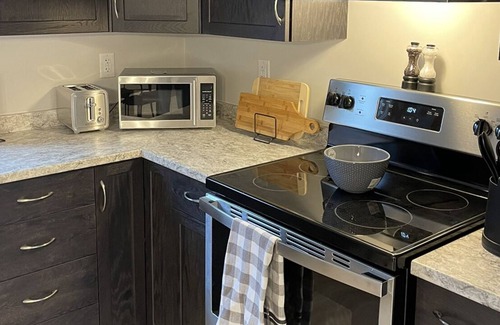 Bridgewater House | Modern, 2 BR home in heart of Bridgewater