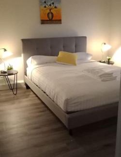 Manuka Apartment | Modern 2BR Apartment and Parking in Griffith - Hosted by Canstay