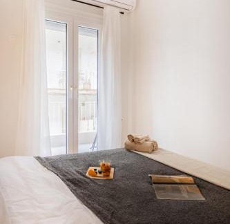 Thessaloniki City Centre Apartment | Modern 2BR Apt with Balcony, Central Thessaloniki