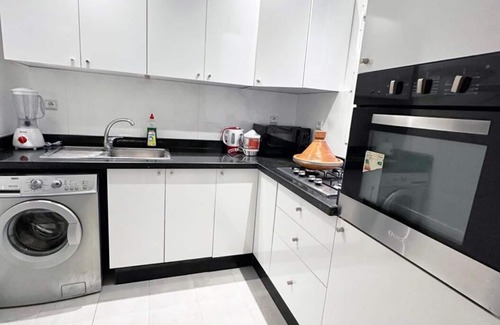 Cite Al Mohammadi Apartment | Modern 2BR Retreat Fully equipped apartment Near Agadir Beach & City Sights