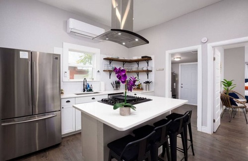 Nevada Street House | Modern 3 Bed Home Minutes to Downtown & Alamodome