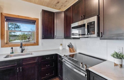 Wears Valley Cabin | Modern 3 Bedroom Cabin with Mountain Views!