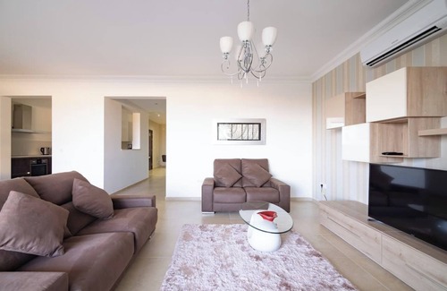 Sliema Apartment | ✨ Modern 3-bedroom ground floor apartment in Sliema’s award-winning Fort Cambridge 🌊. Luxury living, top location & just steps from the sea, shops & cafés ☕🛍️.